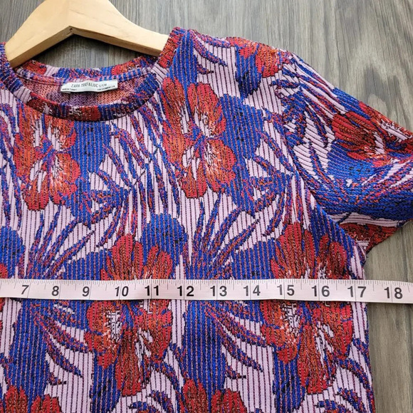 Zara Trafaluc Women T-Shirt Top S Multicolor Floral Short Sleeves Crew Neck Boxy - Picture 5 of 7
